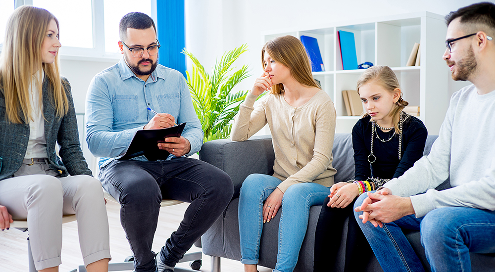 Clinical_Therapy_Group_Services_Family_and_Relationships_Outer